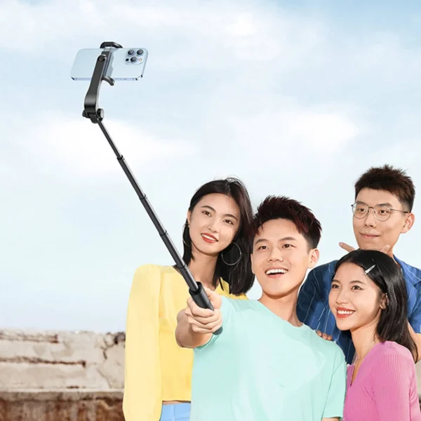 Ugreen-Bluetooth-Selfie-Stick-With-Tripod-01