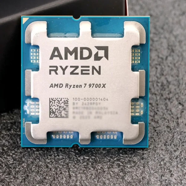 AMD-RYZEN-7-9700X-01