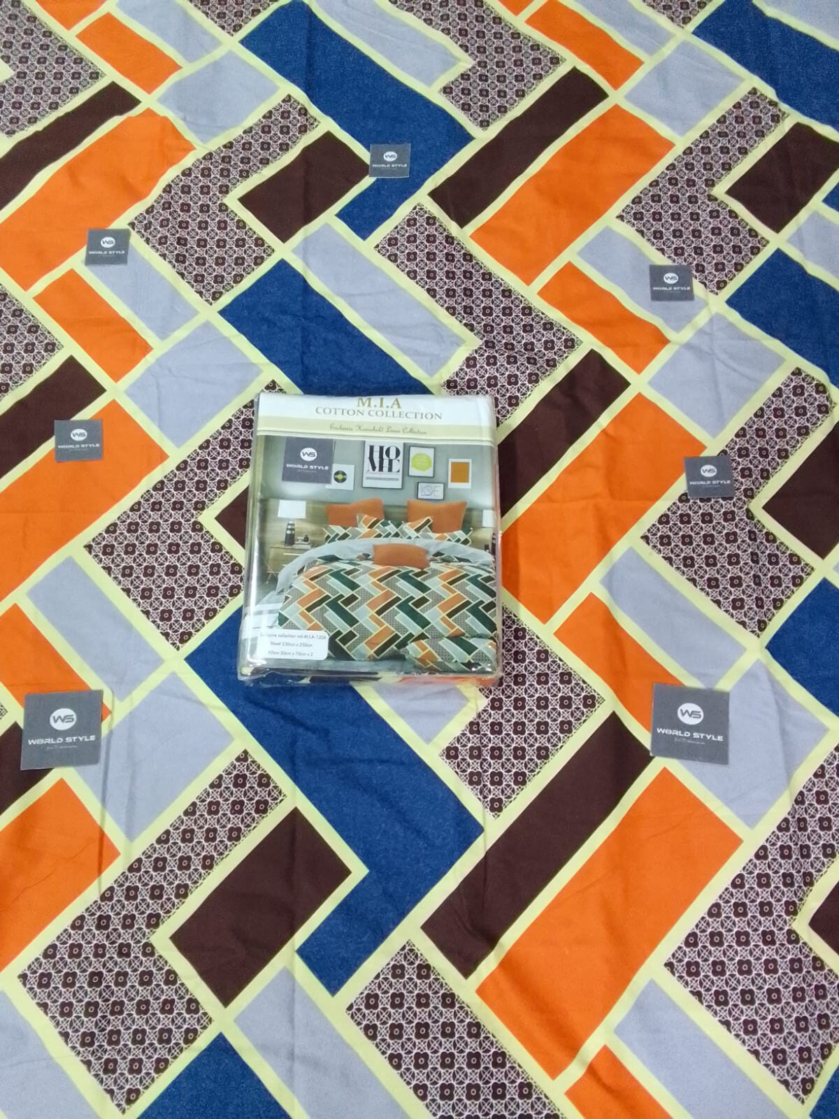King Size Bedsheet / Mia Bedsheets / Cotton / Flat sheet / Bedsheet With 2 Pillow Covers (90 x 100) - Image 3